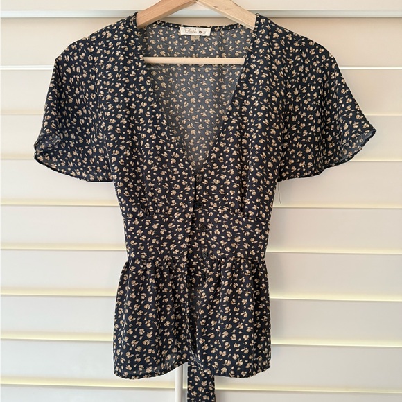 Blush J Tops - Blush J Blue Floral Flutter Sleeve Blouse